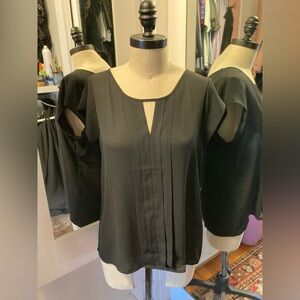 Express - Black Women's Top with Cap Sleeves, Size Medium